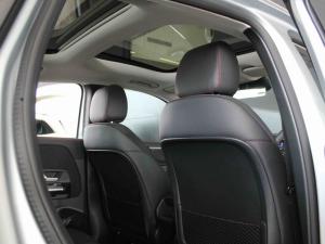 Mercedes-Benz GLA GLA200d Progressive - Image 21