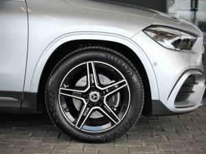 Mercedes-Benz GLA GLA200d Progressive - Image 5