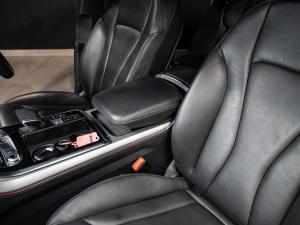 Audi Q8 55TFSI quattro - Image 16