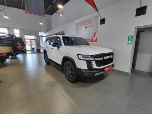 Toyota Land Cruiser 300 3.3D GR-Sport - Image 1