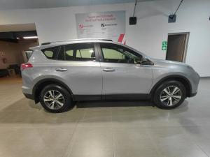 Toyota RAV4 2.0 GX - Image 3