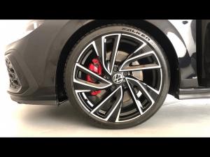 Volkswagen Golf GTI - Image 18