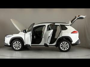 Toyota Corolla Cross 1.8 Hybrid XS - Image 26