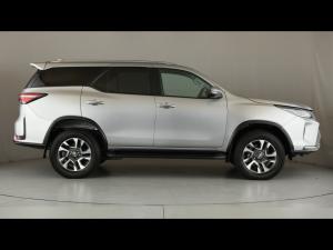 Toyota Fortuner 2.4GD-6 auto - Image 3