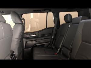 Toyota Land Cruiser Prado 2.8GD VX-R - Image 11