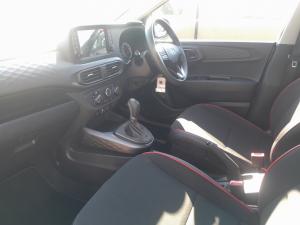 Hyundai Grand i10 1.2 Premium hatch - Image 7
