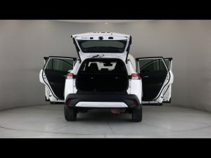 Toyota Corolla Cross 1.8 XR - Image 24