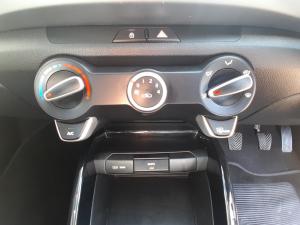 Kia Rio hatch 1.4 Tec - Image 14