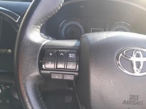 Toyota Hilux 2.8GD-6 double cab 4x4 Legend 50 - Image 9