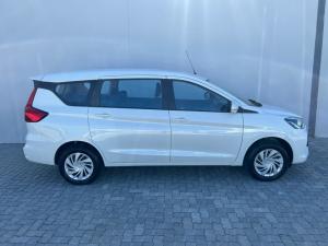 Toyota Rumion 1.5 SX manual - Image 3