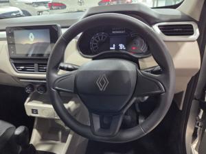 Renault Triber 1.0 Evolution - Image 8