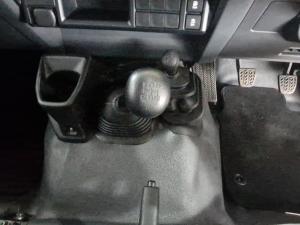 Toyota Land Cruiser 79 2.8 GD-6S/C - Image 11