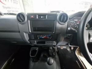 Toyota Land Cruiser 79 2.8 GD-6S/C - Image 12