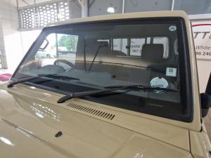 Toyota Land Cruiser 79 2.8 GD-6S/C - Image 13