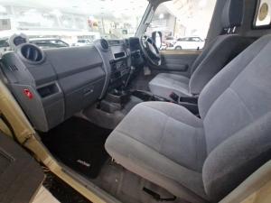 Toyota Land Cruiser 79 2.8 GD-6S/C - Image 7
