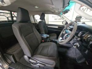 Toyota Hilux 2.4 GD-6 RB Raider automaticE/CAB - Image 13