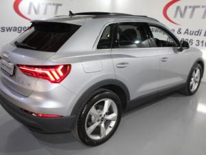 Audi Q3 35 TDI S Tronic - Image 4