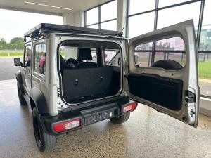 Suzuki Jimny 1.5 GA - Image 13