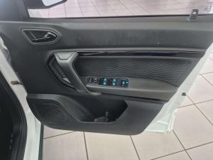 Renault Kiger 1.0T Intens CVT - Image 8