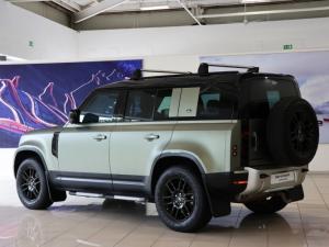 Land Rover Defender 110 D250 SE - Image 19