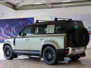 Land Rover Defender 110 D250 SE - Image 4