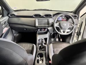 Nissan Magnite 1.0 Visia manual - Image 11