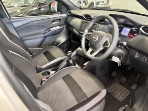 Nissan Magnite 1.0 Visia manual - Image 5
