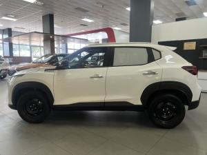 Nissan Magnite 1.0 Move panel van - Image 2