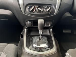 Nissan Navara 2.5DDTi double cab SE Plus auto - Image 10