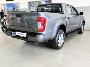Nissan Navara 2.5DDTi double cab SE Plus auto - Image 3
