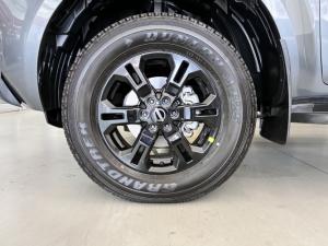 Nissan Navara 2.5DDTi double cab Stealth - Image 13
