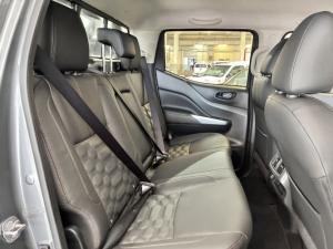 Nissan Navara 2.5DDTi double cab Stealth - Image 6