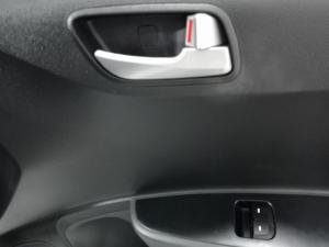 Hyundai Grand i10 1.0 Motion auto - Image 12