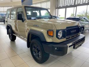 Toyota Land Cruiser 79 2.8GD-6 double cab auto - Image 1