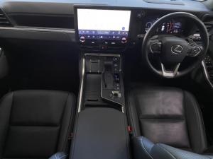 Lexus GX 550 SE - Image 8