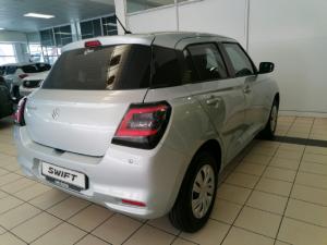 Suzuki Swift 1.2 GL - Image 12