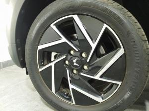 Mahindra XUV 3XO 1.2T AX7L - Image 7