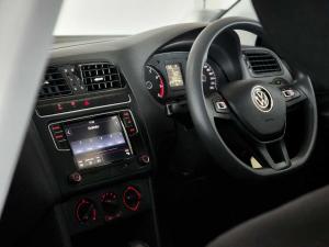 Volkswagen Polo Vivo hatch 1.6 Comfortline auto - Image 11