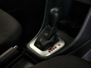 Volkswagen Polo Vivo hatch 1.6 Comfortline auto - Image 16