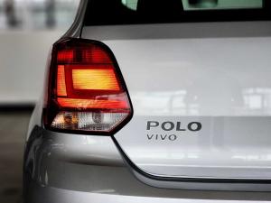 Volkswagen Polo Vivo hatch 1.6 Comfortline auto - Image 21