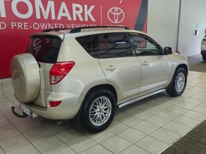 Toyota RAV4 2.0 VX - Image 16