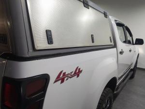 Isuzu D-Max 250 double cab 4x4 X-Rider - Image 6