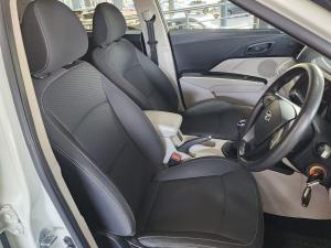 Mahindra XUV300 1.2T W6 - Image 11