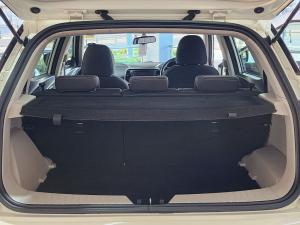 Mahindra XUV300 1.2T W6 - Image 14