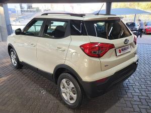 Mahindra XUV300 1.2T W6 - Image 6