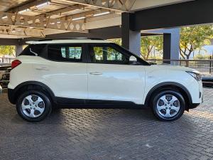 Mahindra XUV300 1.2T W6 - Image 7