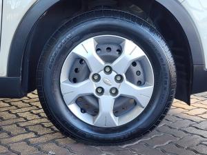 Mahindra XUV300 1.2T W6 - Image 9