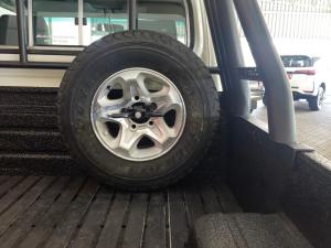 Toyota Land Cruiser 79 4.5D-4D V8 single cab LX 70th Anniversary - Image 23
