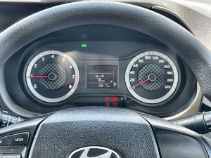 Hyundai Grand i10 1.0 Premium hatch - Image 13