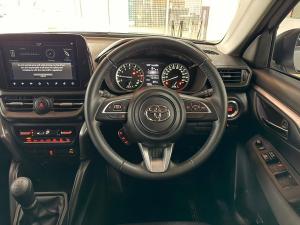 Toyota Urban Cruiser 1.5 XR manual - Image 15